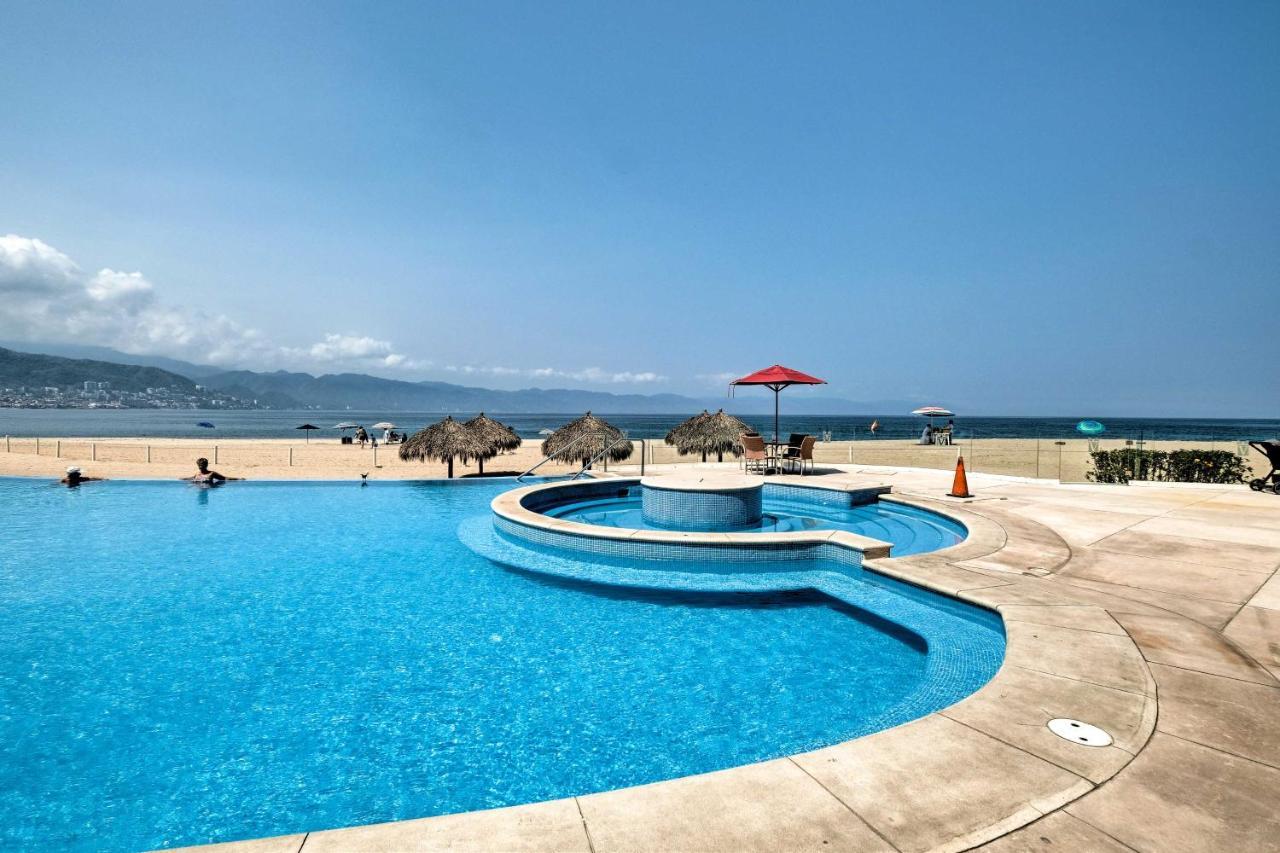 Beachfront With Wraparound Balcony! Apartment *